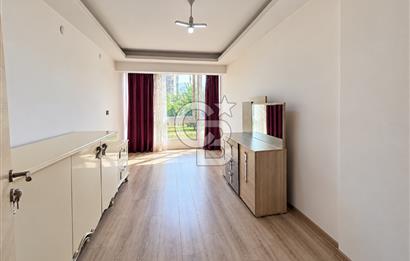 Bayraklı Soğukkuyu’da Girne Caddesi Cepheli Kiralık 3+1 Dubleks