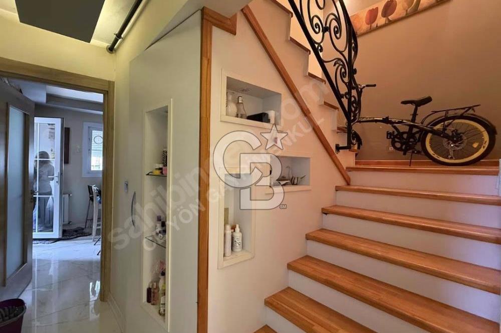 Bayraklı Soğukkuyu’da Girne Caddesi Cepheli Kiralık 3+1 Dubleks