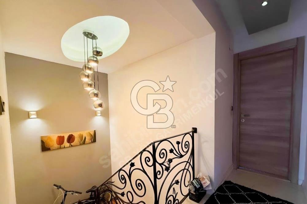 Bayraklı Soğukkuyu’da Girne Caddesi Cepheli Kiralık 3+1 Dubleks