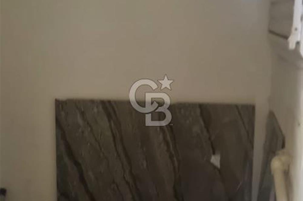 Buca Lalelide Şirinyer Merkez ve İZBAN Aksında 2+1 Satılık Daire