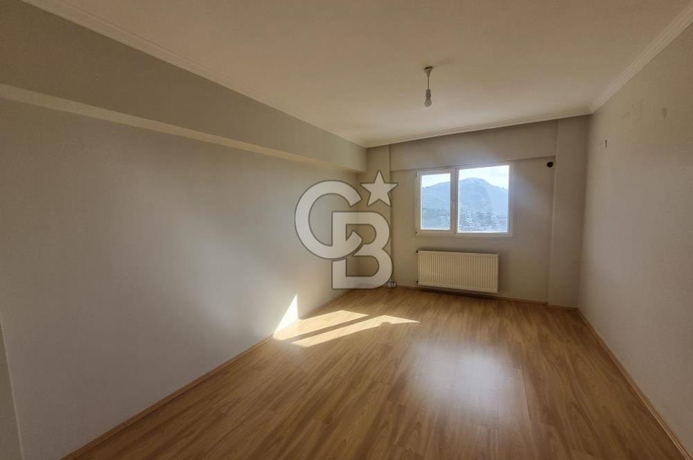 İzmir Körfez Evleri Mah. Deniz Manzaralı 4+1 Kiralık Daire