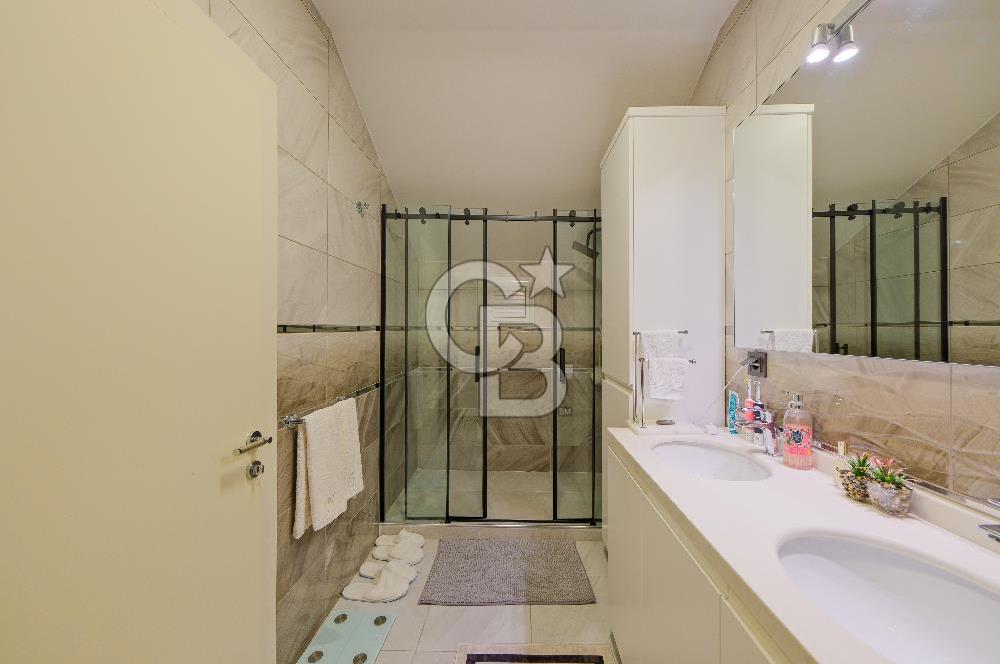 LEVENT DE YENİLENMİŞ BAHÇELİ VİLLA