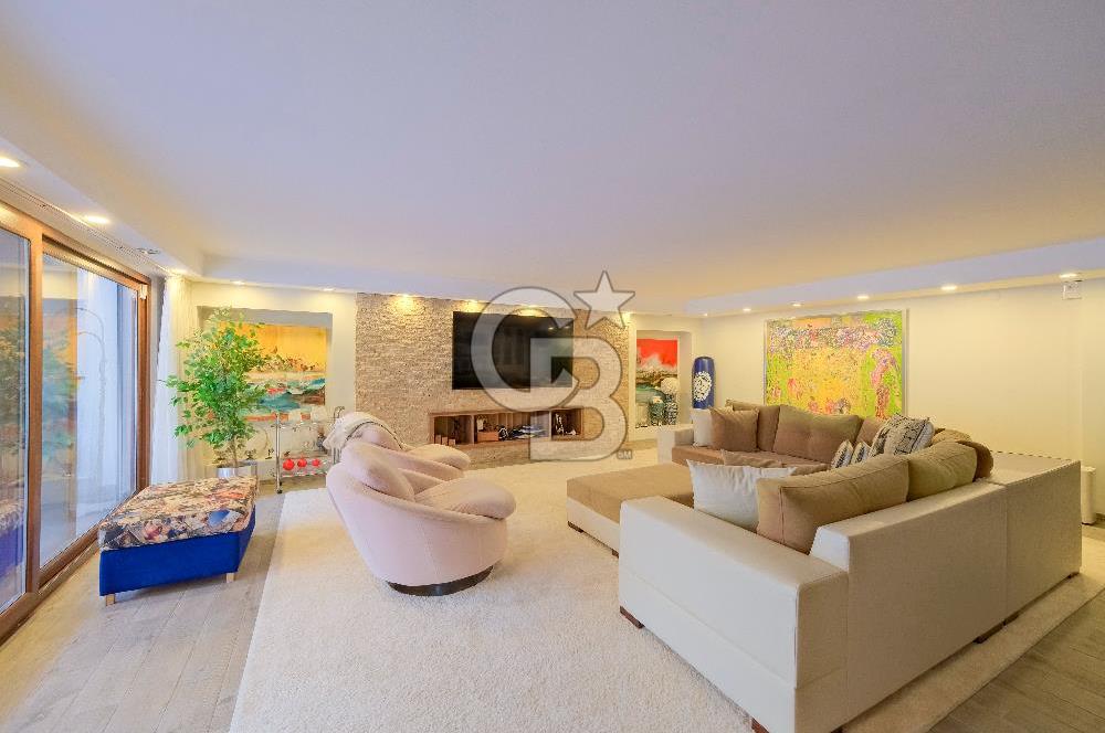 LEVENT DE YENİLENMİŞ BAHÇELİ VİLLA