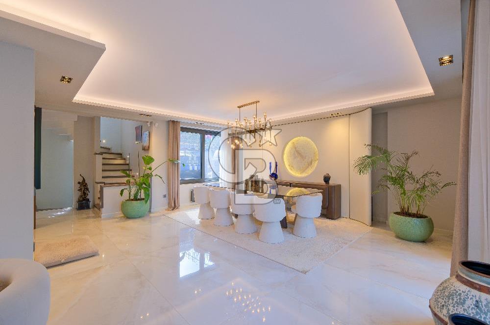 LEVENT DE YENİLENMİŞ BAHÇELİ VİLLA
