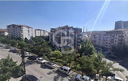 Etimesgut İstasyon Mahallesinde Cadde üzeri Satılık 3+1 Daire