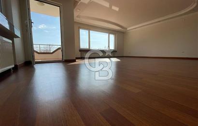 Sahile ilk parselde 4+1 katta tek, açık havuzlu ve kapalı garajlı daire