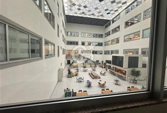 ÜMRANİYE YAMANEVLER'DE 1.650 M2 KISMİ EŞYALI KİRALIK OFİS KATI - 1 - 379411