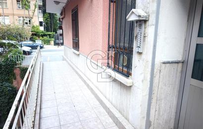 KAVAKLIDERE BÜKLÜM CADDESİ -ARA KAT- BOŞ-SATILIK 3+1 DAİRE
