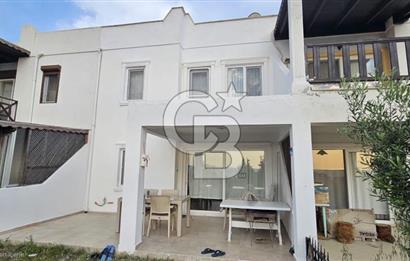Bodrum Boğaziçi Adabükü Gültan Sitesi'nde Kesintisiz Deniz Manzaralı 3+1 Dubleks Yazlık