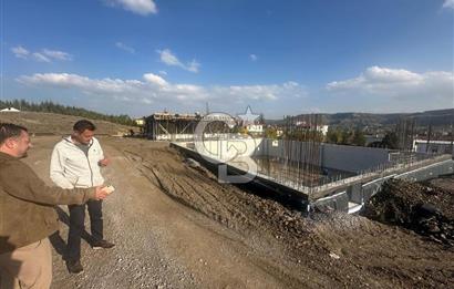 CB CITY' DEN ORHANGAZİ MAHALLESİNDE SATILIK 4+1 VİLLA