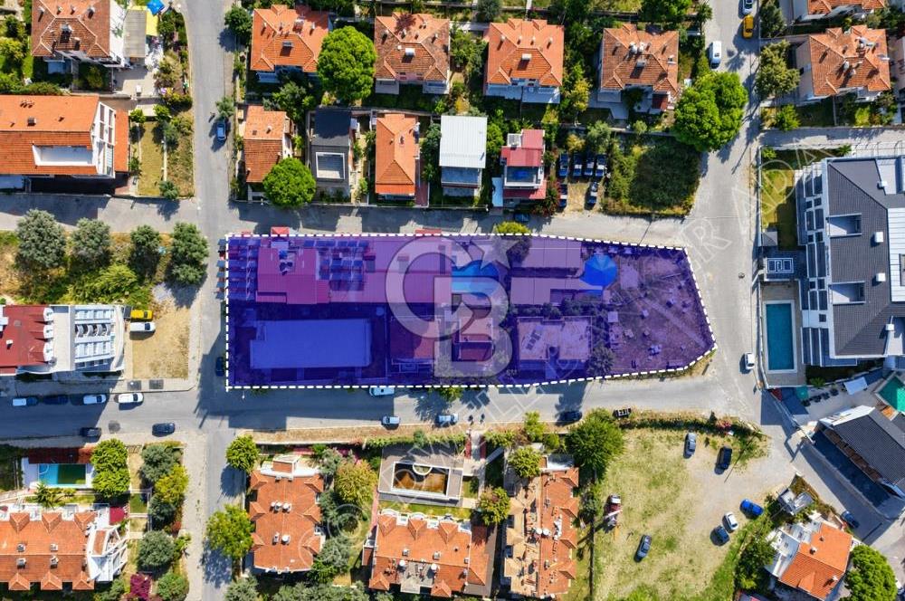 Kuşadası Kadınlar Denizi’nde Plaja Yakın, 51 Odalı, Full Deniz Manzaralı Satılık Otel
