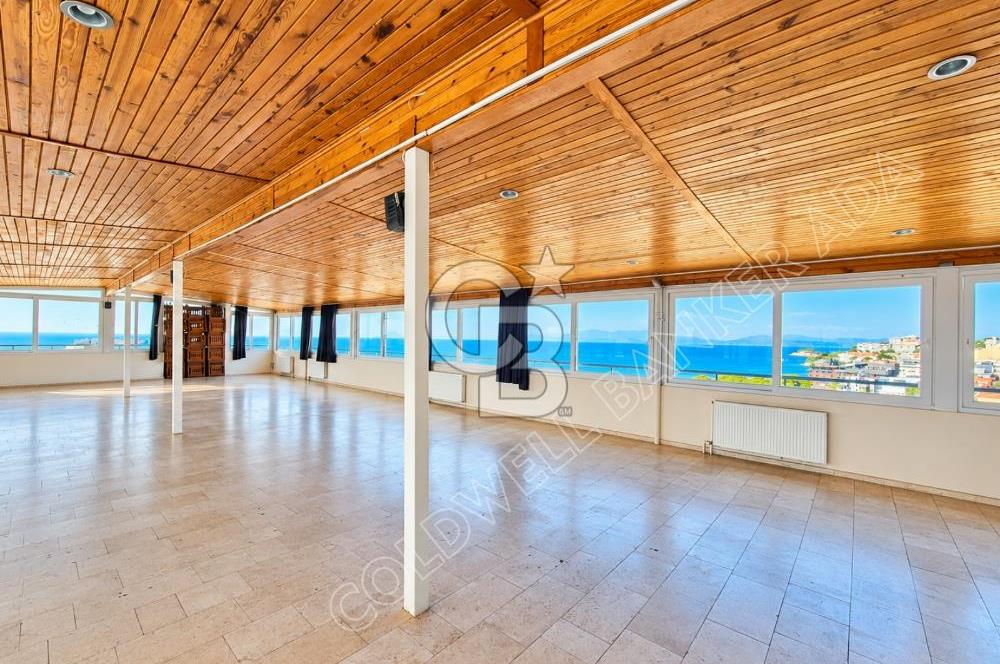 Kuşadası Kadınlar Denizi’nde Plaja Yakın, 51 Odalı, Full Deniz Manzaralı Satılık Otel
