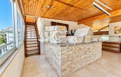 Kuşadası Kadınlar Denizi’nde Plaja Yakın, 51 Odalı, Full Deniz Manzaralı Satılık Otel