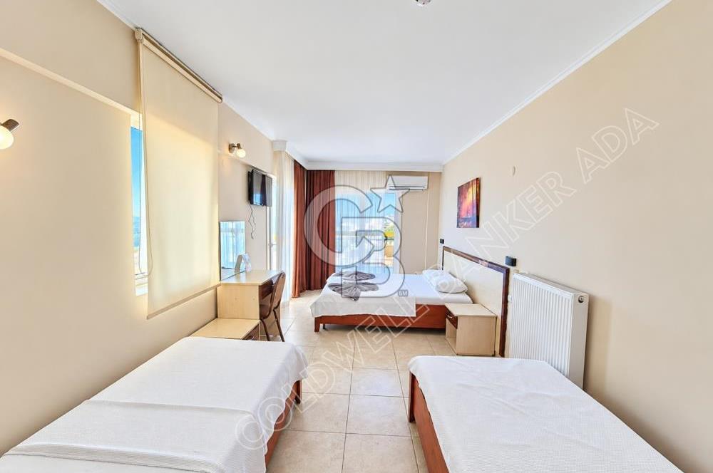 Kuşadası Kadınlar Denizi’nde Plaja Yakın, 51 Odalı, Full Deniz Manzaralı Satılık Otel