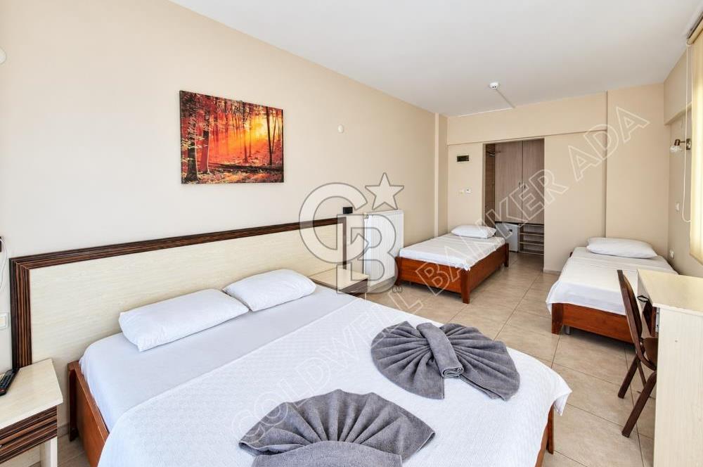 Kuşadası Kadınlar Denizi’nde Plaja Yakın, 51 Odalı, Full Deniz Manzaralı Satılık Otel