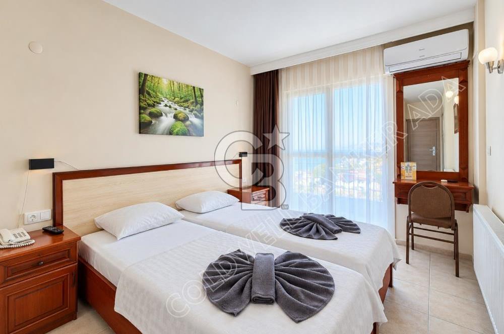 Kuşadası Kadınlar Denizi’nde Plaja Yakın, 51 Odalı, Full Deniz Manzaralı Satılık Otel