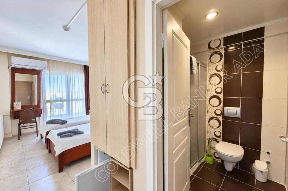 Kuşadası Kadınlar Denizi’nde Plaja Yakın, 51 Odalı, Full Deniz Manzaralı Satılık Otel