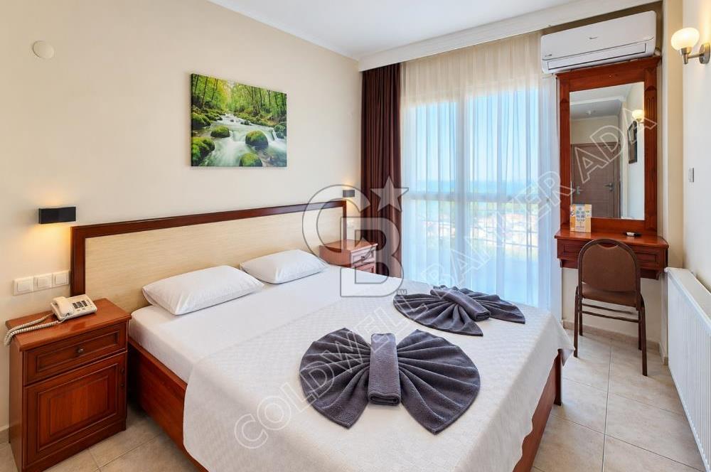 Kuşadası Kadınlar Denizi’nde Plaja Yakın, 51 Odalı, Full Deniz Manzaralı Satılık Otel