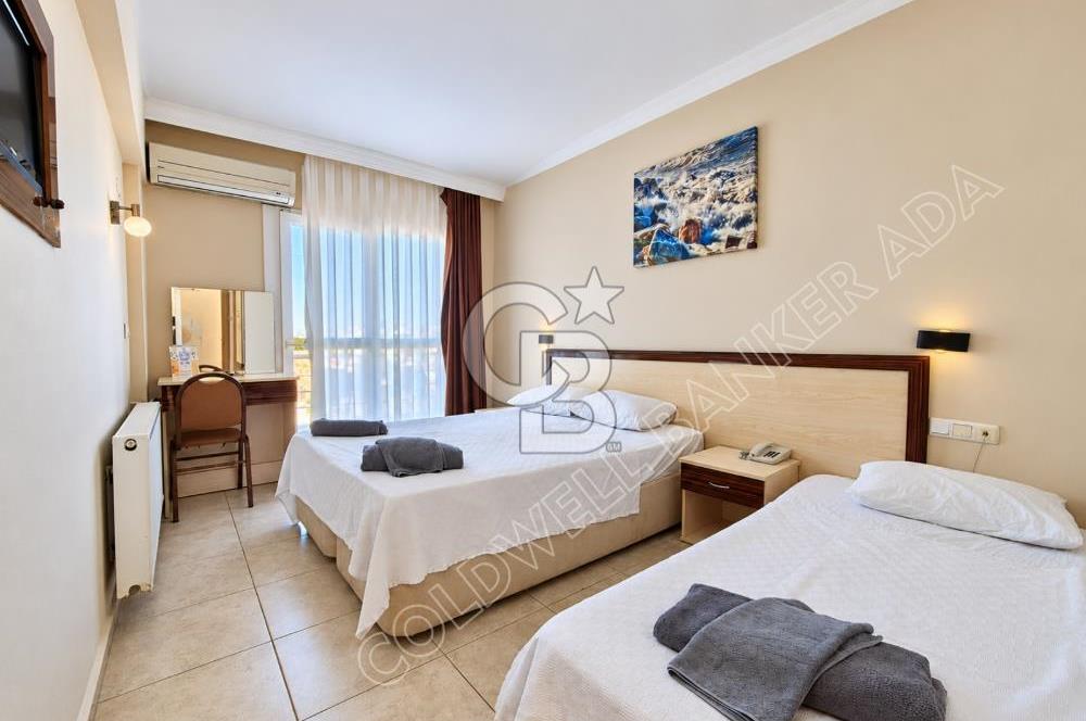 Kuşadası Kadınlar Denizi’nde Plaja Yakın, 51 Odalı, Full Deniz Manzaralı Satılık Otel