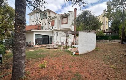 Çayyolu Merkezi Konumda Yapılı ve Bakımlı Satılık 5+2 Villa