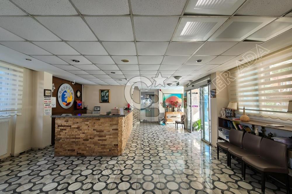 Kuşadası Kadınlar Denizi’nde Plaja Yakın, 51 Odalı, Full Deniz Manzaralı Satılık Otel