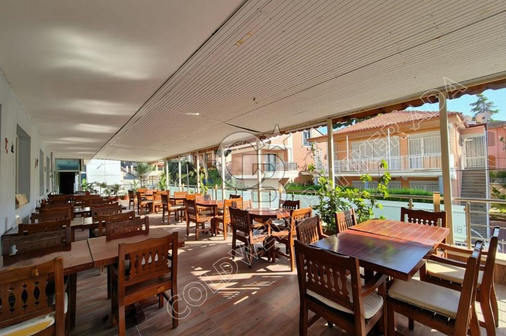 Kuşadası Kadınlar Denizi’nde Plaja Yakın, 51 Odalı, Full Deniz Manzaralı Satılık Otel
