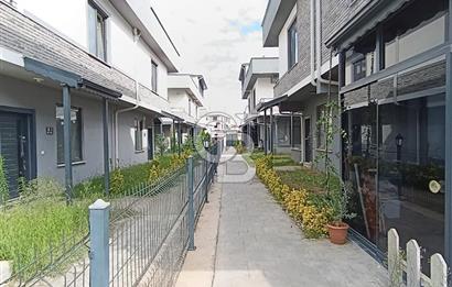 SAKARYA KARASU SAKLIKENT SİTESİ’NDE SATILIK 3 KATLI BAHÇELİ VİLLA