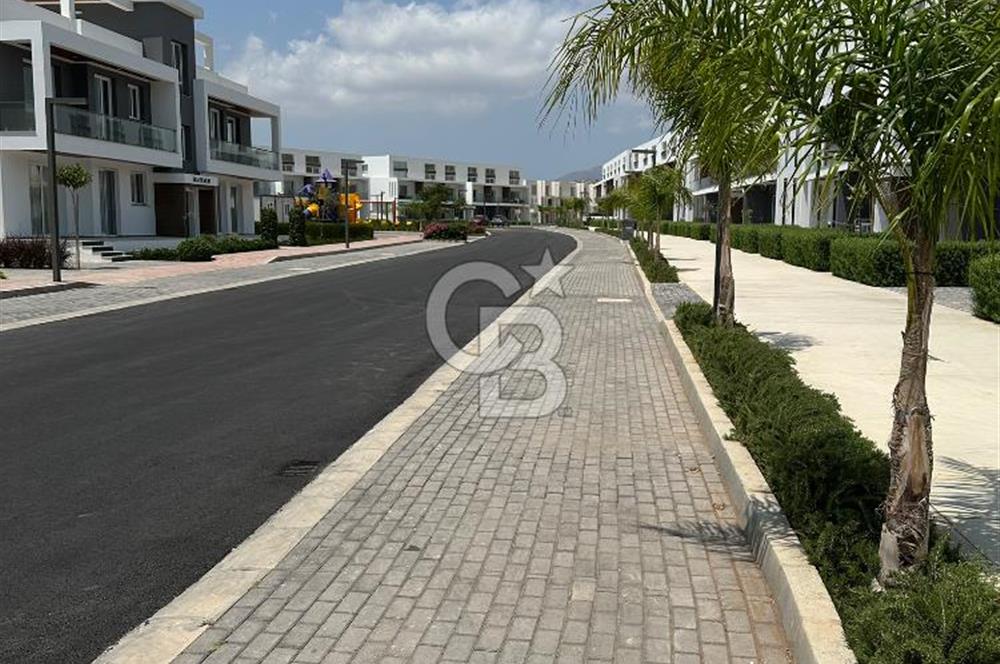 FOUR SEASONS LIFE 2 SATILIK BAHÇELİ TERASLI FULL EŞYALI 1+1 DAİRE