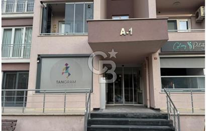 BAHÇEŞEHİR MANOLYA EVLERİNDE SATILIK OFİS