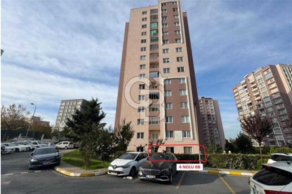 BAHÇEŞEHİR MANOLYA EVLERİNDE SATILIK OFİS