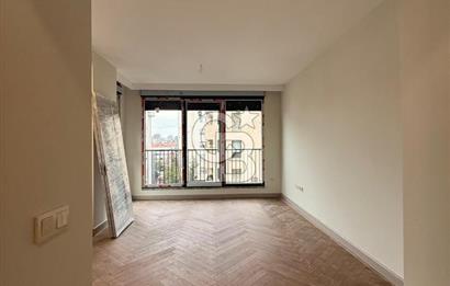 BAĞDAT CADDESİNE 3.BİNADA 2+1 SATILIK DAİRE