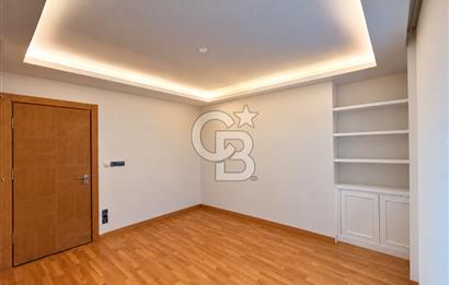 SUADİYE SAHİL YALI PARSELİNDE 160 M² NET, BALKONLU VE ŞÖMİNELİ 3+1