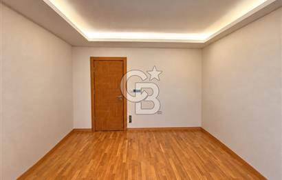 SUADİYE SAHİL YALI PARSELİNDE 160 M² NET, BALKONLU VE ŞÖMİNELİ 3+1