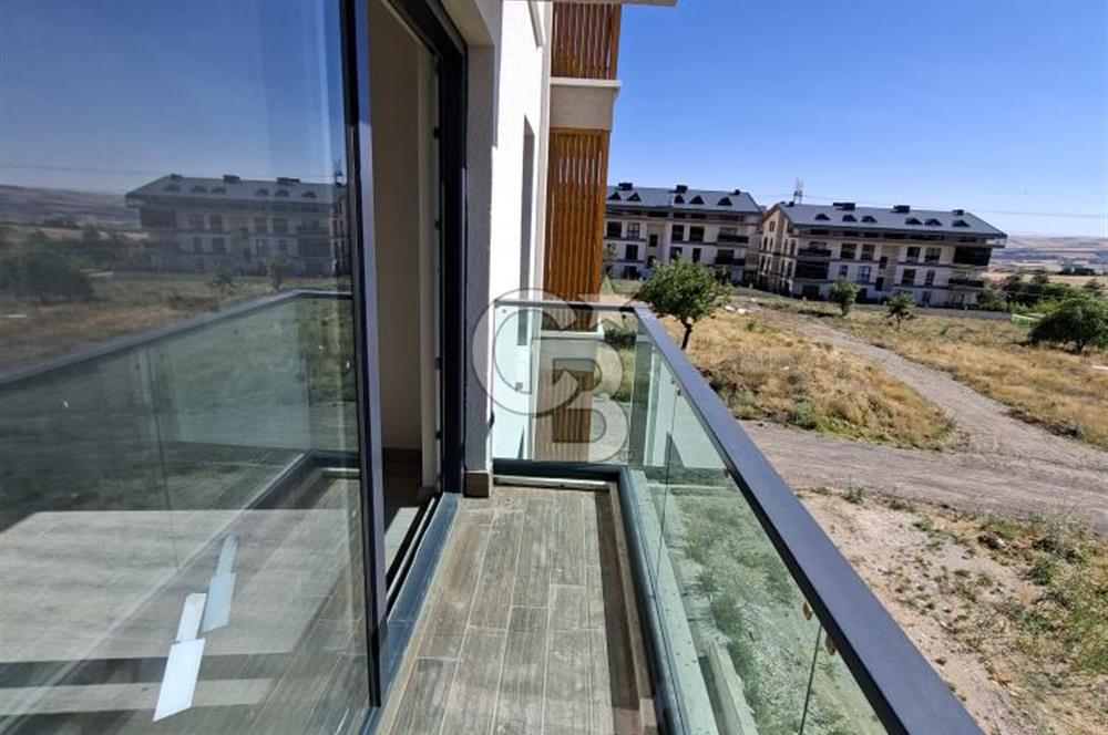 İNCEK TAŞPINARDA HERA LİFE SİTESİNDE SATILIK 1+1 DAİRE