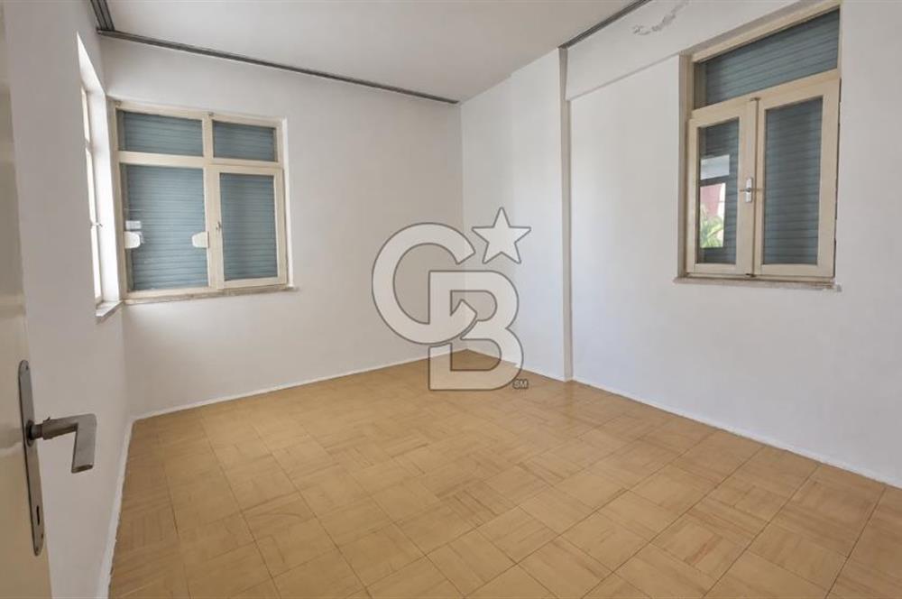 KANAL MAHALLESİ'NDE 130 M² SATILIK 3+1 DAİRE YAPRAK SİTESİ