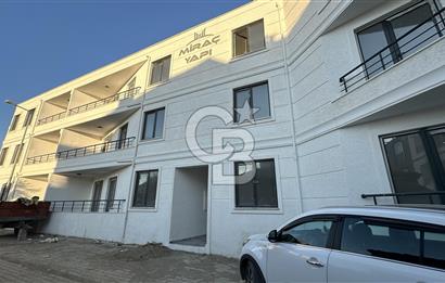 CB FARK'tan Gömeç Merkez'de Ayrı Mutfak Ara Kat Satılık Daire