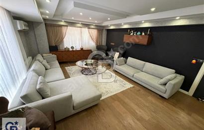 Çamlık'ta Mükemmel Konumda 4.Kat Satılık 3+1 205m2 Daire