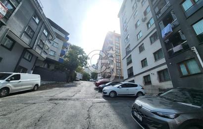 Eyüp Alibeyköy'de Caddeye ve Ulaşıma Yakın Mesafede