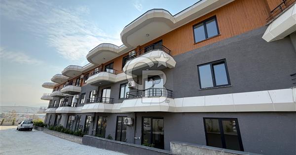 ÇİFTLİKKÖY ÇİFTLİK MAHALLESİ ŞURA SİTESİ’NDE SATILIK 1+1 BAHÇE KATI DAİRE - 379855