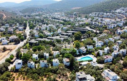 BODRUM TORBA'DA SATILIK BAHÇELİ TRIPLEX MÜSTAKİL EV