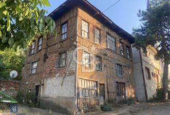 TARİHİ DOKUSUYLA SATILIK EŞSİZ KONAK - 1 - 379893