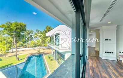 KKTC, Girne'de satılık özel tasarım 5 odalı villa