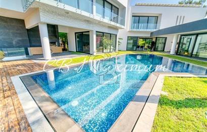 KKTC, Girne'de satılık özel tasarım 5 odalı villa