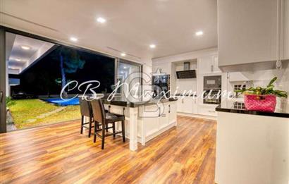 KKTC, Girne'de satılık özel tasarım 5 odalı villa