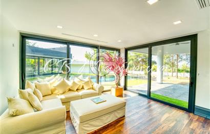 KKTC, Girne'de satılık özel tasarım 5 odalı villa