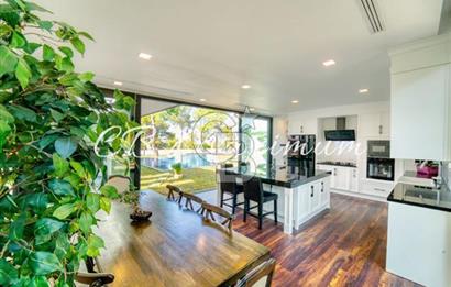 KKTC, Girne'de satılık özel tasarım 5 odalı villa