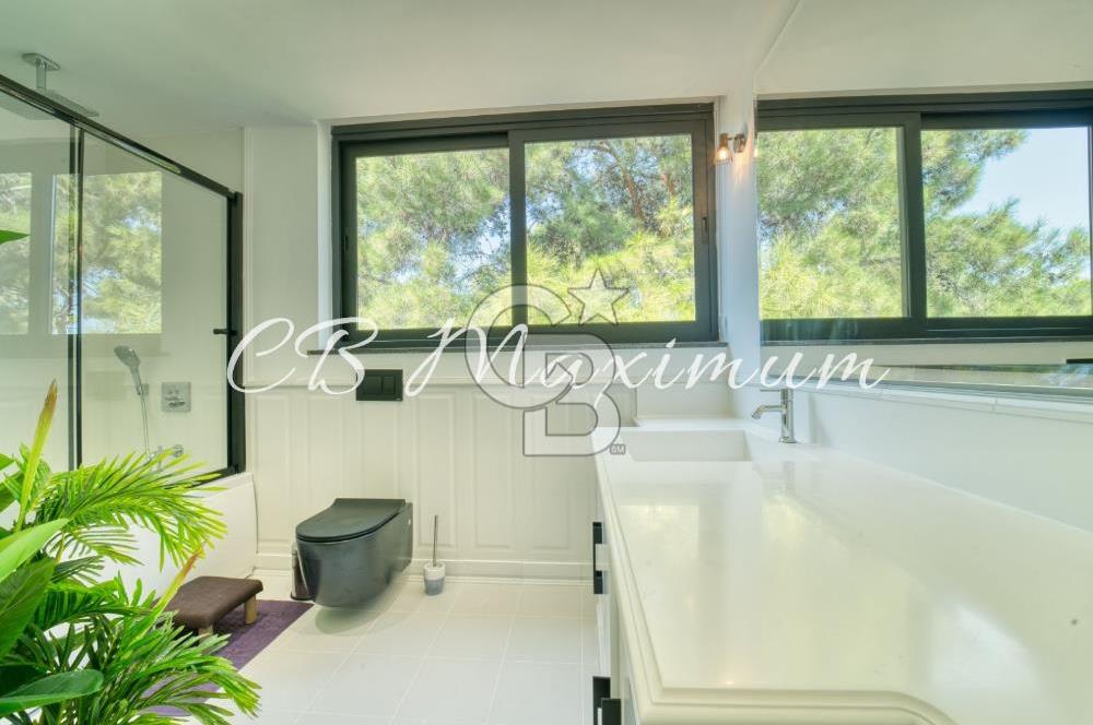 KKTC, Girne'de satılık özel tasarım 5 odalı villa