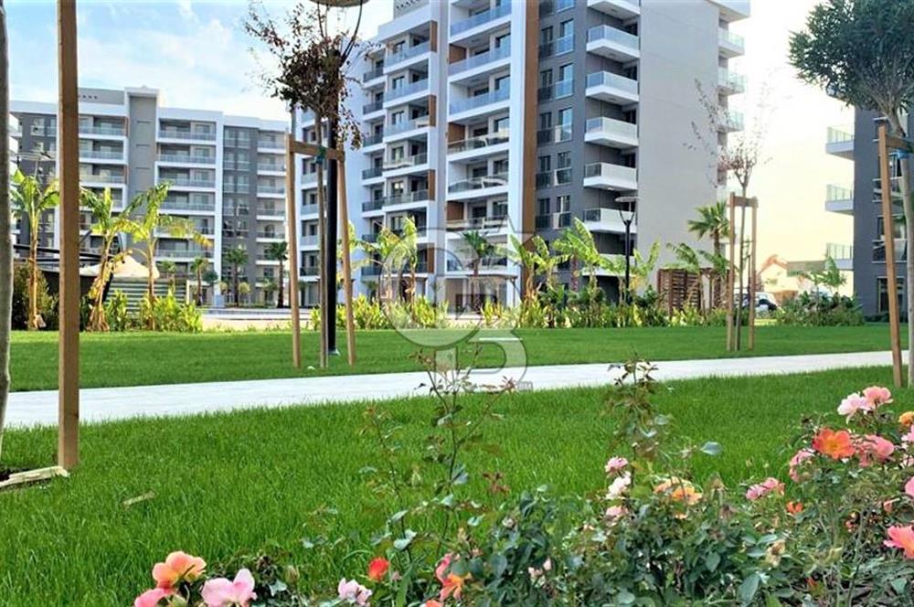 Ataşehir Modern 1 Havuz Cephe Kiralık 1+1 Hazal Muti'den