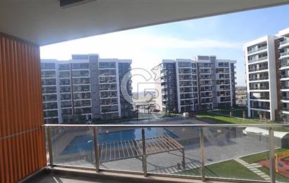Ataşehir Modern 1 Havuz Cephe Kiralık 3+1 Hazal Muti'den