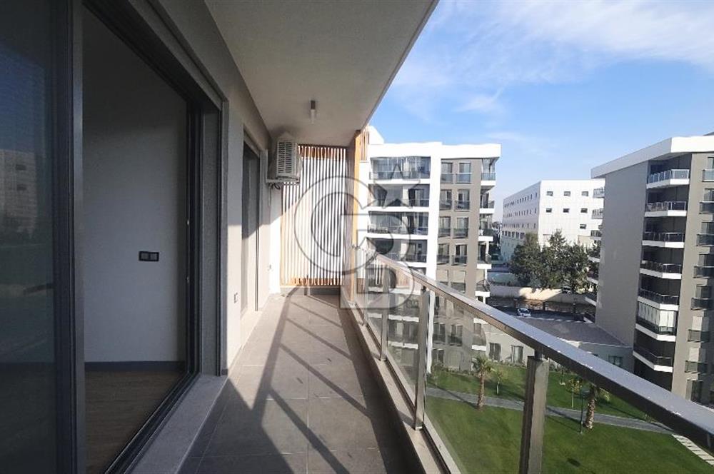 Ataşehir Modern 1 Havuz Cephe Kiralık 1+1 Hazal Muti'den